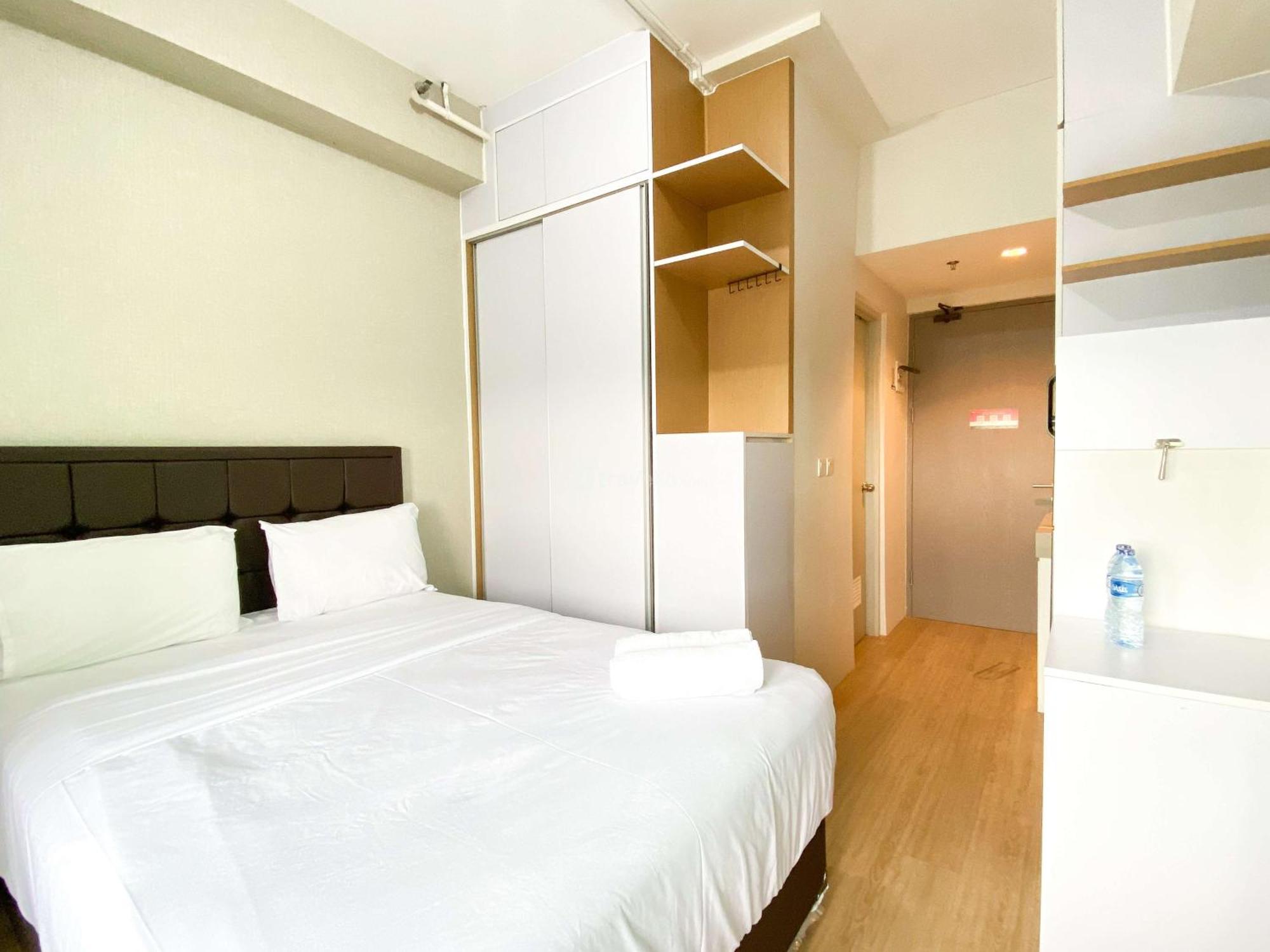 Best Homey And Nice Studio At Vasanta Innopark Apartment By Travelio Cikarang Esterno foto